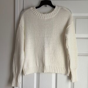 Elegant Cream Women's Crew Neck Sweater